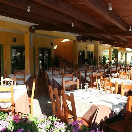 מלון Ih Le Zagare 4*