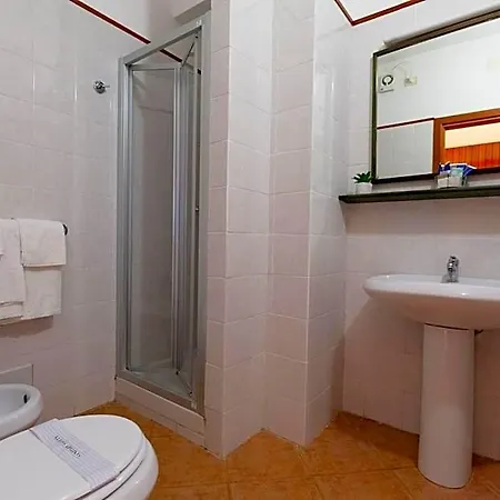מלון Ih Le Zagare 4*